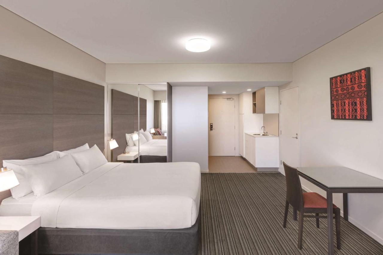 Adina Waterfront Aparthotel