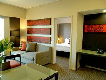 Adina Waterfront 4*